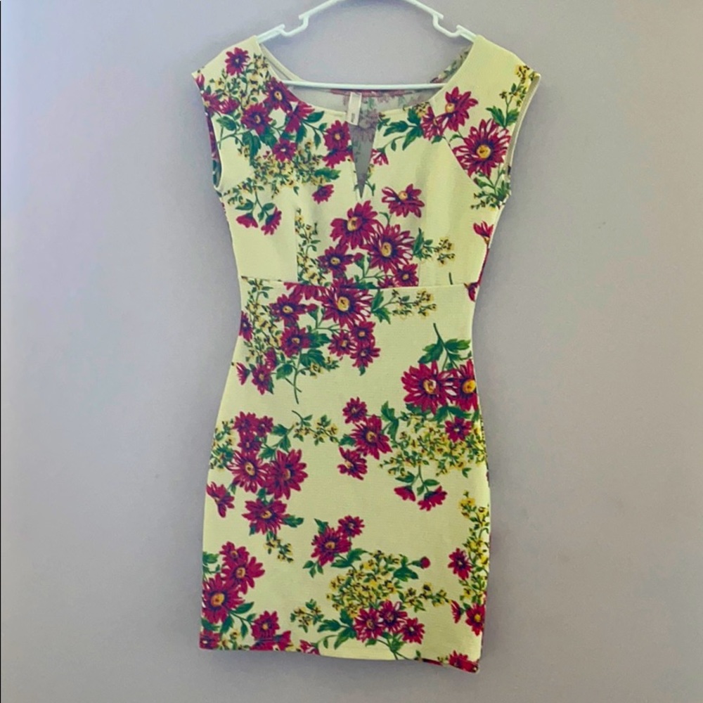 Women’s dress